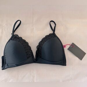 Black Bikini Top by SOUTH BEACH size 6 New with Tags